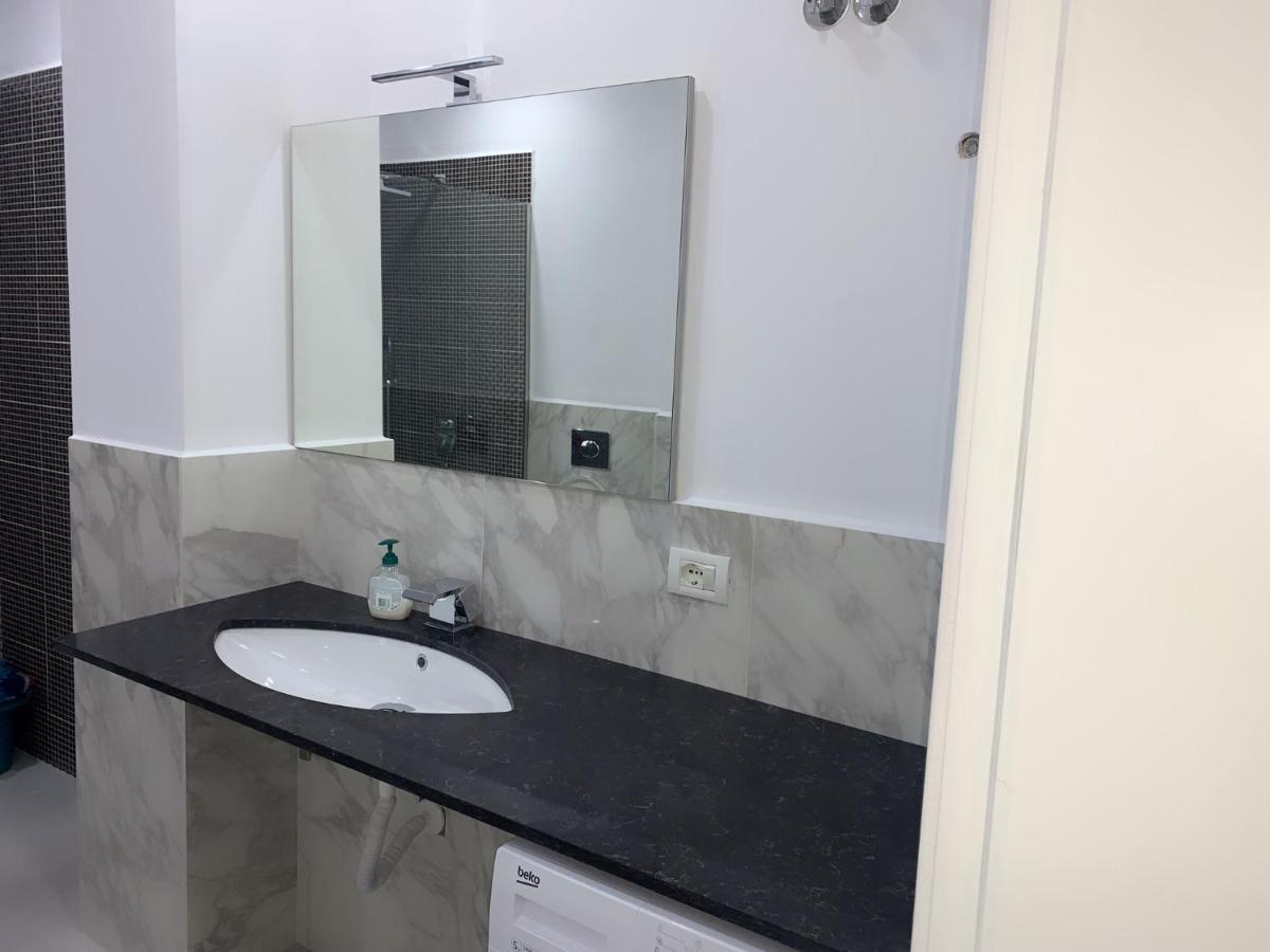 Apartament Dean Appartement Vlorë Buitenkant foto